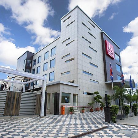 Inde Hotel Chattarpur نيودلهي المظهر الخارجي الصورة