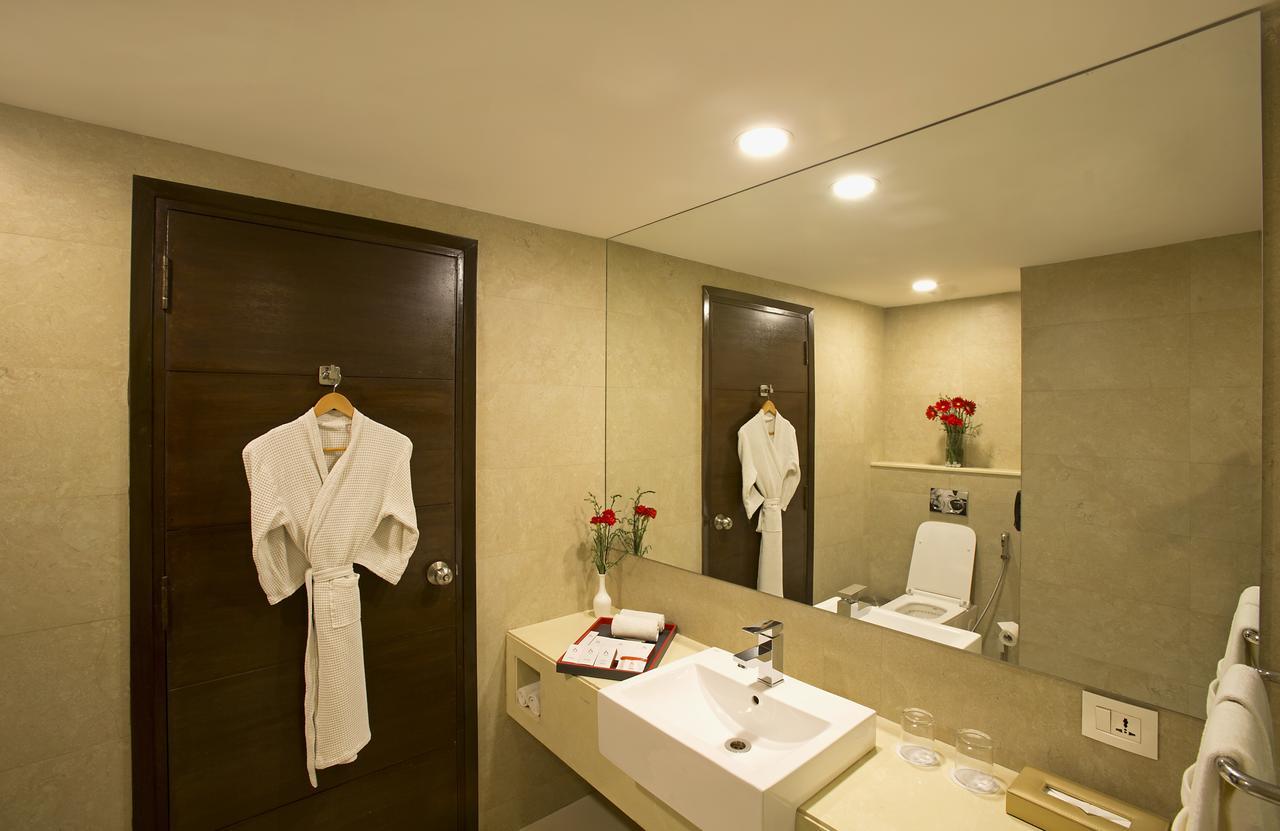 Inde Hotel Chattarpur نيودلهي المظهر الخارجي الصورة